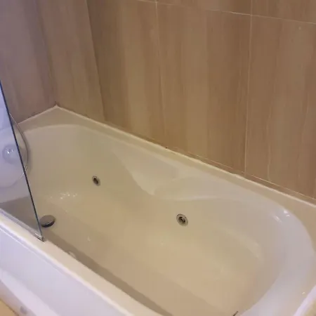 103 - With & Gym Apartment Estepona